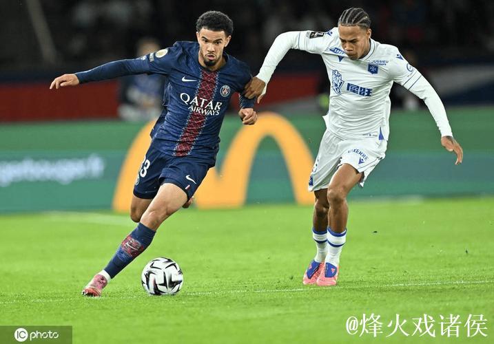 法甲-中卫双星齐建功 巴黎圣日耳曼2-0击败欧塞尔 法甲-中卫双星齐建功 巴黎圣日耳曼2-0击败欧塞尔
